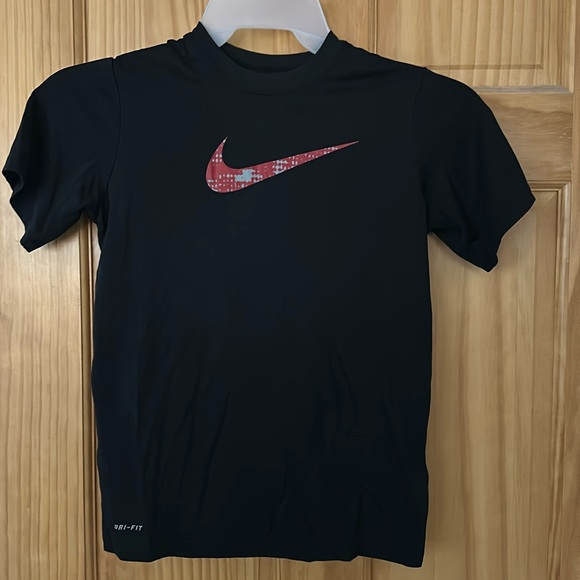 Nike dri-fit youth t-shirt - Picture 1 of 2